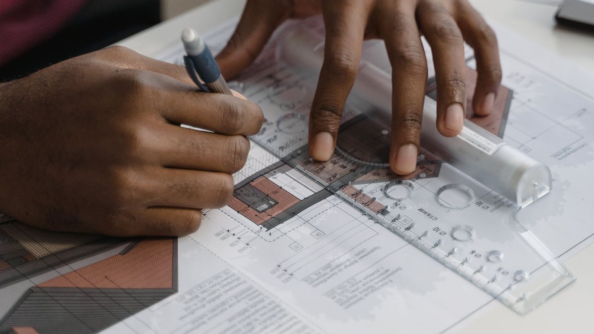 Analyse go / no-go pour architecte-opérateur et marge brute théorique